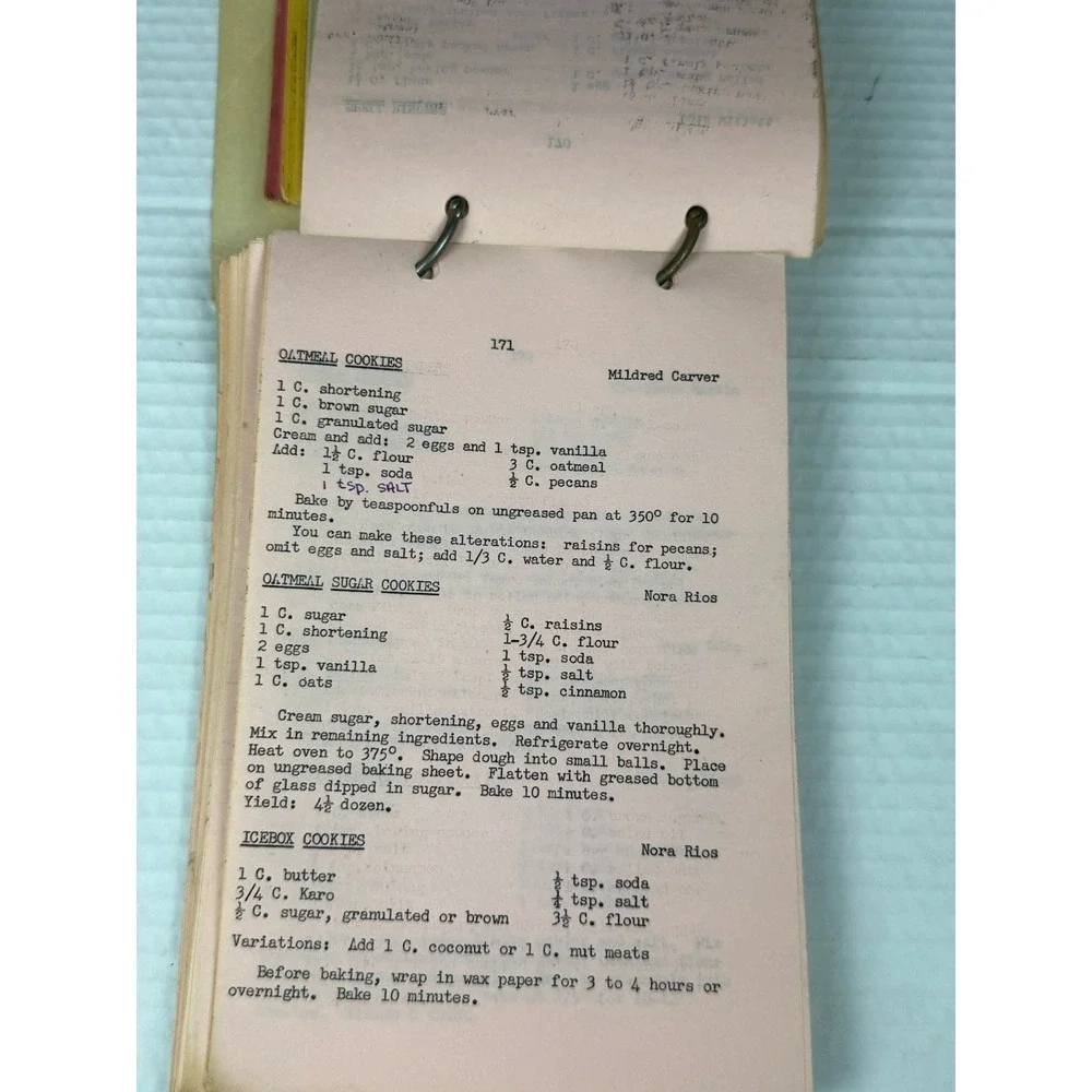 Vintage Favorite Recipes Cookbook Agape United Methodist Church Lubbock, TX 1973